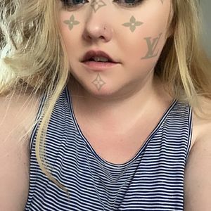 Meet your Posher, Arielle